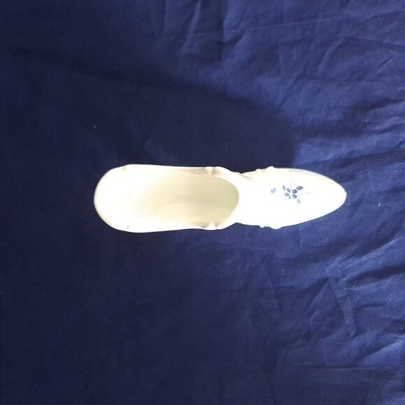 Fenton Cabbage Rose Slipper Shoe White Milk Glass Hand-Painted Signed Decorative - Picture 8 of 14